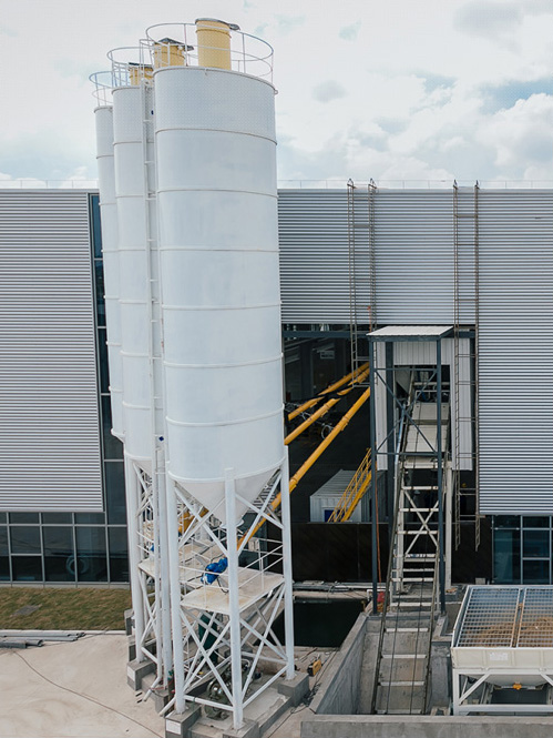 滇龍塑膠19年，PVC、PPR、PE給排水研發(fā)制造