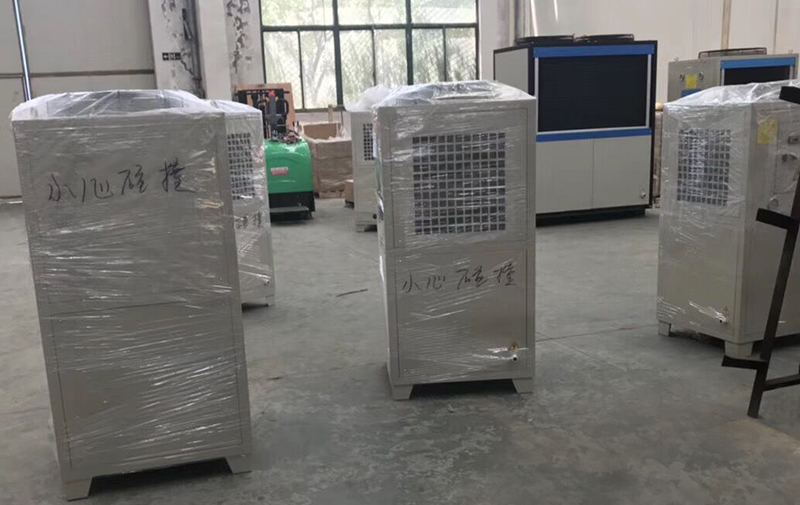 油冷機和冷水機該如何選擇？