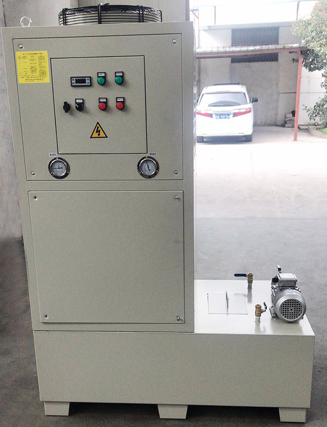 嚴寒降溫天氣，油冷機該怎樣防凍“保暖”？